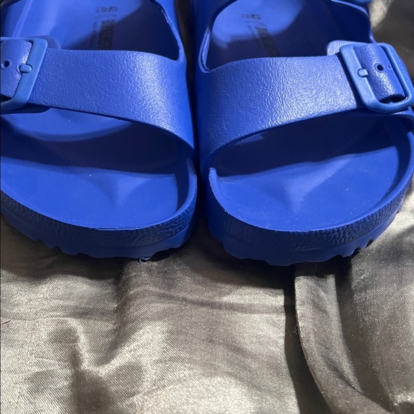 Royal blue Birkenstock Slides - 11 women’s - Picture 5 of 6